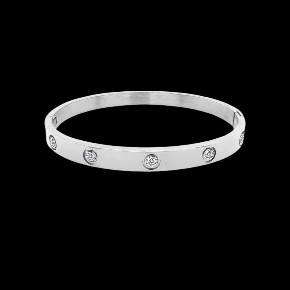 Jennifer Miller White Gold plated bracelet NEW in pouch/FIRM - Picture 4 of 4